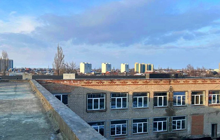 Бригада тульских строителей продолжает восстанавливать школу в Мариуполе Бригада тульских строителей продолжает восстанавливать школу в Мариуполе