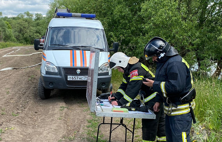 Тренировочное пожарно-тактическое учение по тушению ландшафтного пожара прошло в Кимовском районе