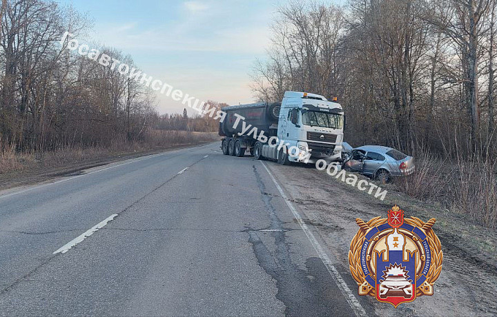 Два человека пострадали в лобовом ДТП на трассе М2 «Крым» в Тульской области Два человека пострадали в лобовом ДТП на трассе М2 «Крым» в Тульской области