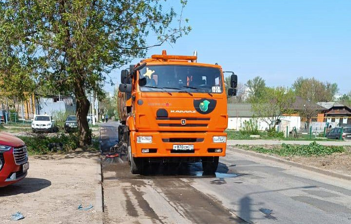 За сутки с улиц Тулы вывезли 63 кубометра смета За сутки с улиц Тулы вывезли 63 кубометра смета