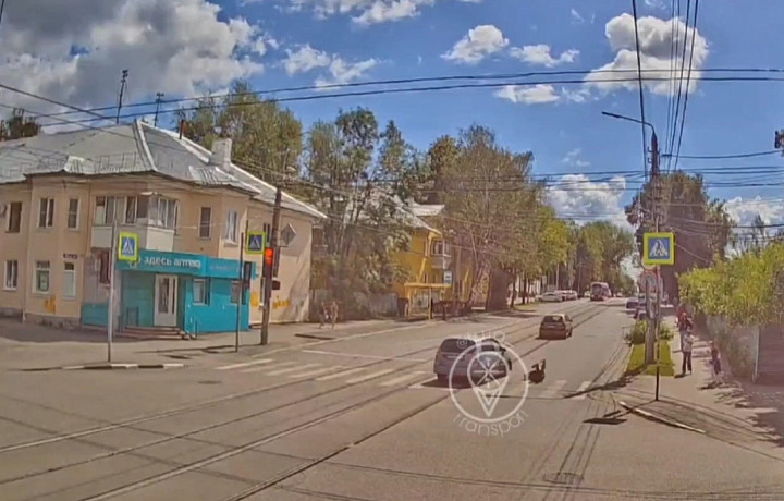 Момент ДТП с пешеходом на улице Мира в Туле попал на камеры наблюдения