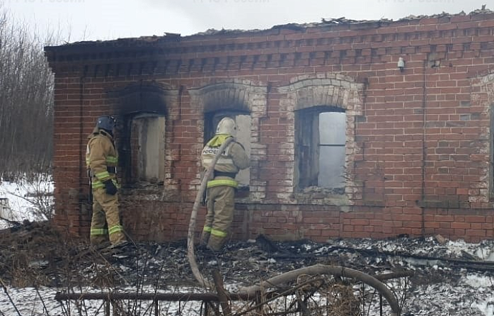 На пожаре в деревне Большое Захарово Арсеньевского района погиб человек