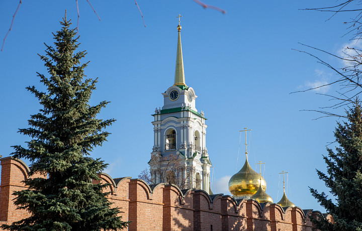 Полумарафон «Оружейная столица», комедия «Собака на сене», фестиваль национальных игр: афиша мероприятий в Туле на 7 и 8 сентября