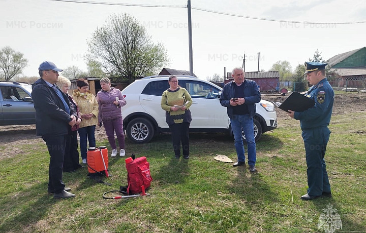 Спасатели провели профилактические мероприятия с жителями Богородицка и Куркино