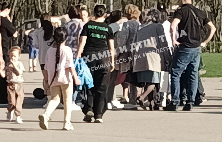 Стали известны подробности столкновения на самокатах в Центральном парке Тулы Стали известны подробности столкновения на самокатах в Центральном парке Тулы