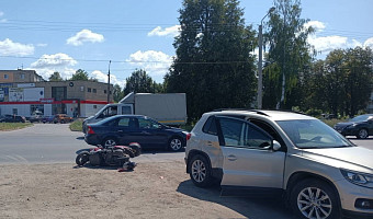 Водитель мопеда попал в больницу после ДТП в Новомосковске