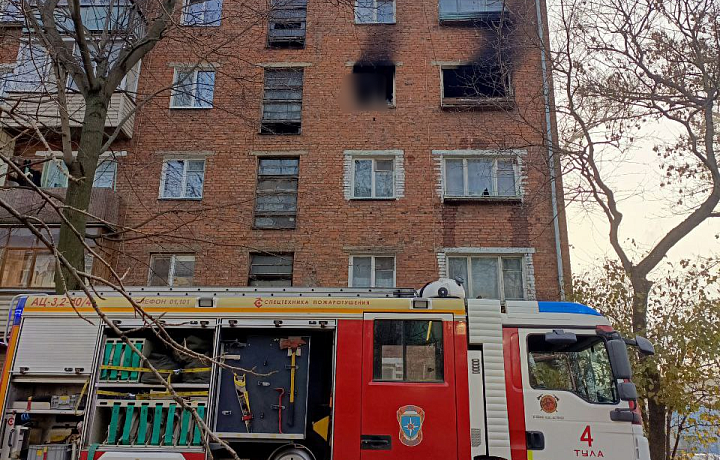 В Туле при пожаре в жилом доме у Московского вокзала заживо сгорел мужчина