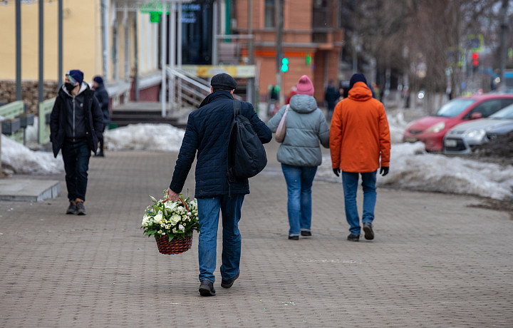 Путешествие, мастер-класс и незабываемый ужин: что можно подарить на 8 Марта по цене букета