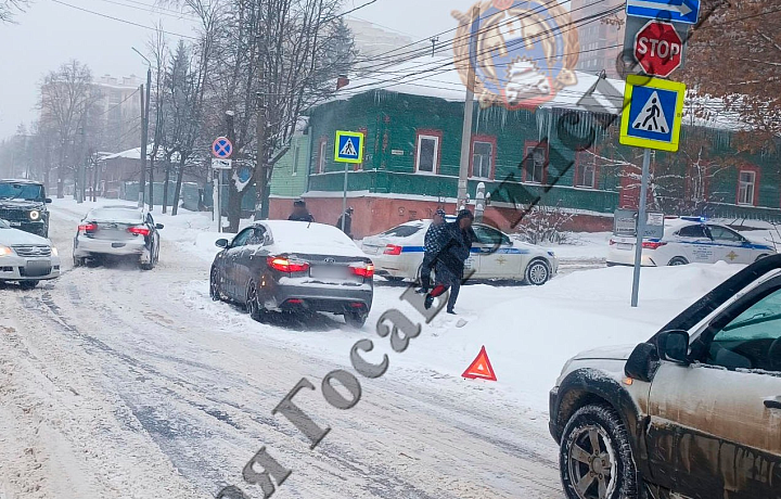 Тульский водитель сбил пенсионерку на пешеходном переходе улицы Пушкинской