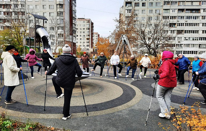 В Советском округе Тулы продолжились спортивные занятия для активных жителей