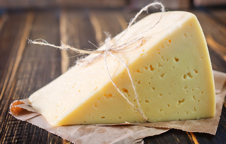В Тульской области производили некачественный сыр для школьников с ОВЗ