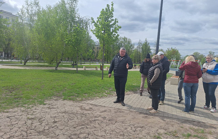 В Кировском сквере Тулы благоустроят «народные тропы» В Кировском сквере Тулы благоустроят «народные тропы»