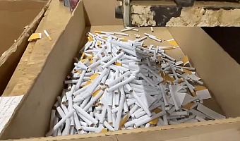 Более 111 тысяч контрафактных пачек сигарет изъяли полицейские из подпольного цеха в Туле