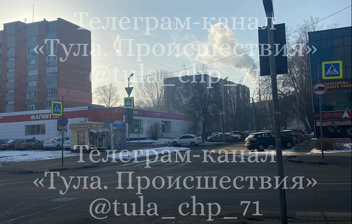 На улице Демонстрации в Туле утром 27 февраля не работают светофоры На улице Демонстрации в Туле утром 27 февраля не работают светофоры