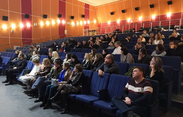 «Ё-хаус» кинул более 130 жителей Тулы: у 60-ти семей возвели только фундамент, 23-м не построили ничего «Ё-хаус» кинул более 130 жителей Тулы: у 60-ти семей возвели только фундамент, 23-м не построили ничего