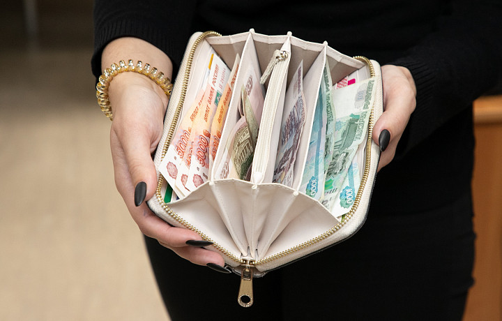 Каждый третий туляк согласен получать зарплату в конверте