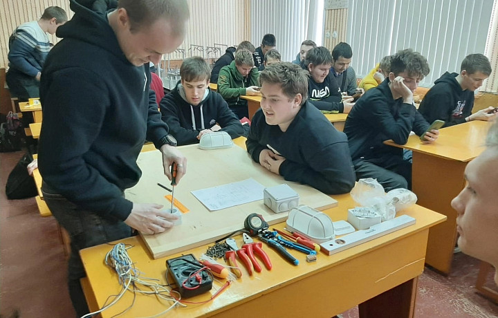 В новомосковском политехническом колледже прошел конкурс профессионального мастерства