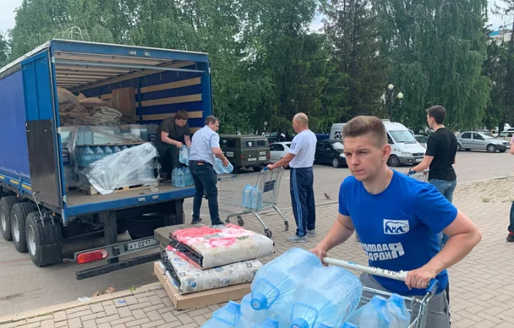 Представители «Единой России» из Тулы доставили гуманитарный груз в Белгород