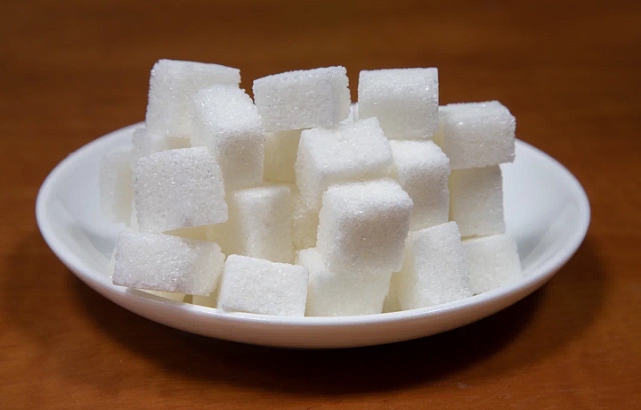 Эндокринолог Комиссарова рассказала, зачем нужно есть сахар