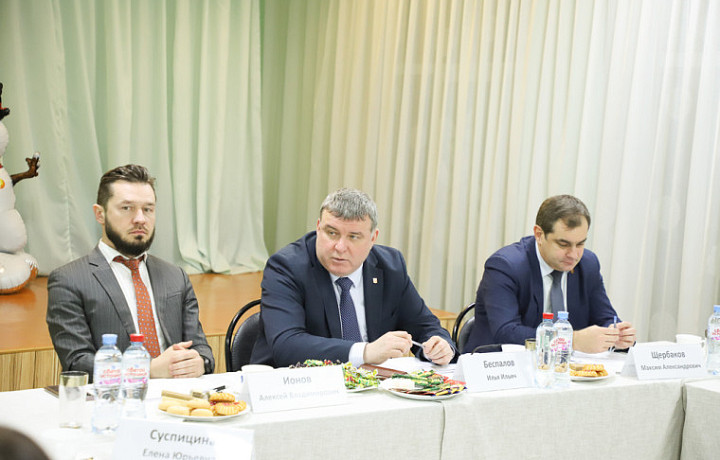 Глава администрации Тулы провёл встречу с жителями населённых пунктов Зареченского округа