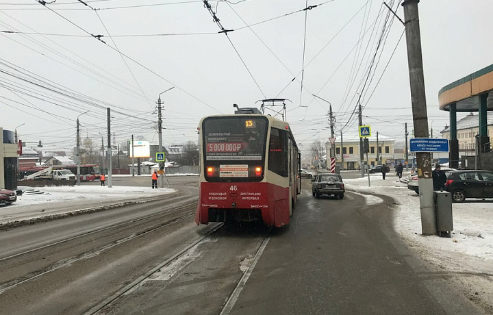 ﻿«ВАЗ» сбил 16-летнюю девочку на улице Пролетарской в Туле