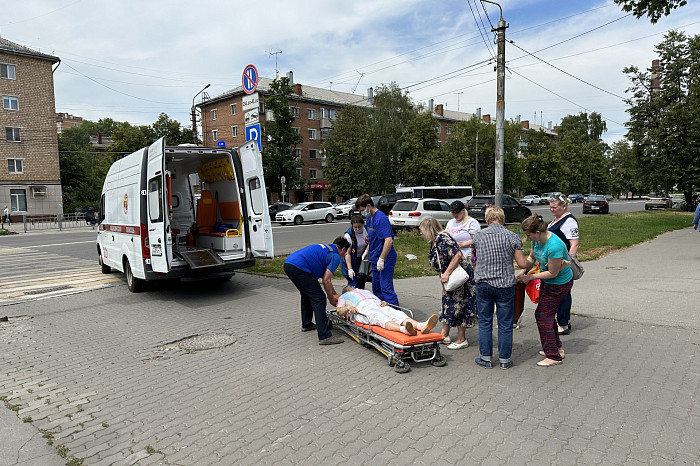 В Туле женщине стало плохо на улице, ее госпитализировали