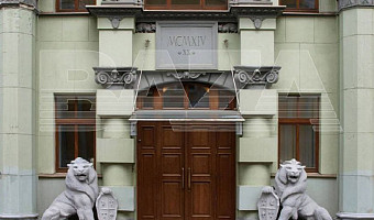Сын экс-губернатора Тульской области Леонид Груздев продаёт элитную квартиру в «Доме со львами»