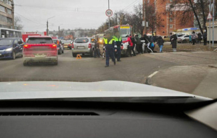 В ДТП в Туле пострадала девушка